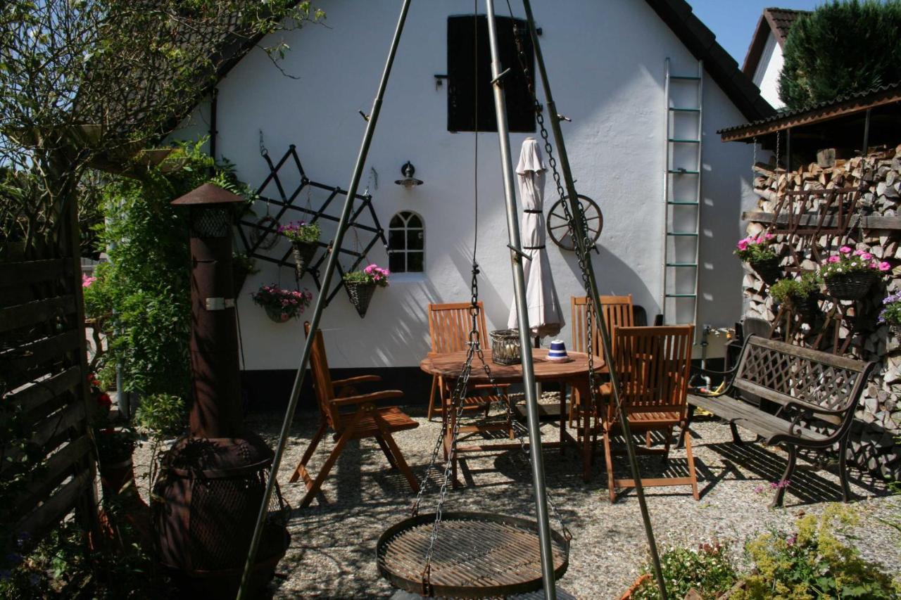 Eggebek Frey - Ferienhaus Ueber Zwei Etagen Mit Terrasse מראה חיצוני תמונה